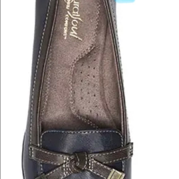 Woman’s Loafers - Picture 4 of 4